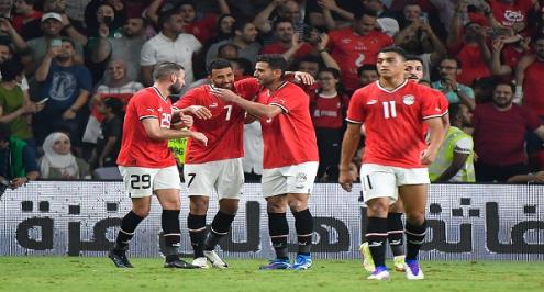 10 لاعبين من منتخب مصر يكتفون بالتعادل مع الجزائر وديا (فيديو)